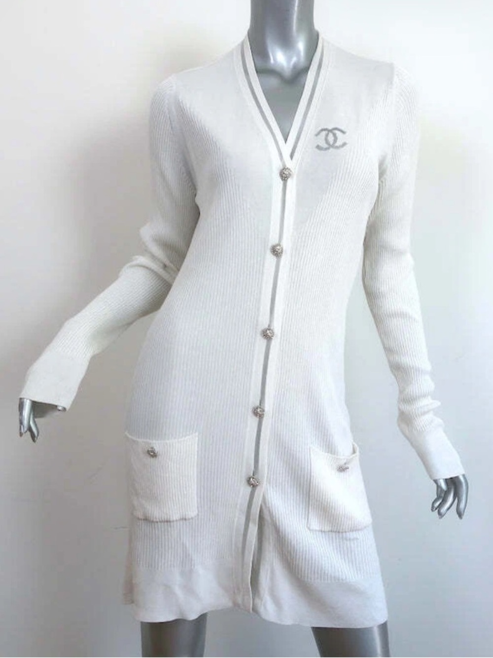 CHANEL White Long Ribbed V-Neck Cardigan